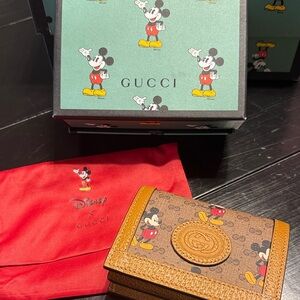 Gucci Disney Mickey Mouse wallet in Brown and Tan
